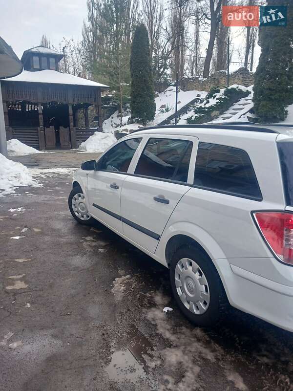 Универсал Opel Astra 2007 в Ровно