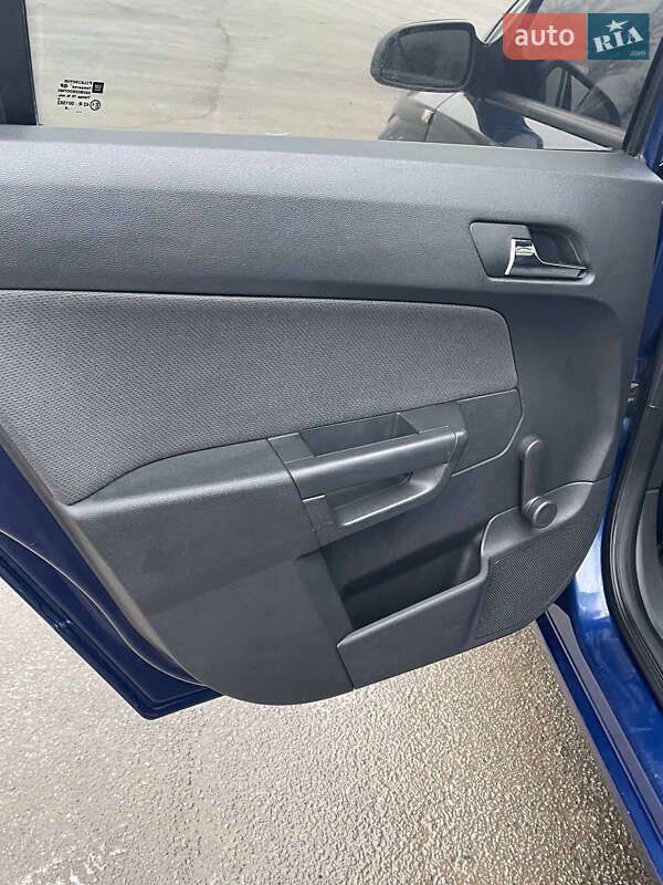 Универсал Opel Astra 2006 в Черновцах фото 27 Универсал Opel Astra 2006 в Черновцах