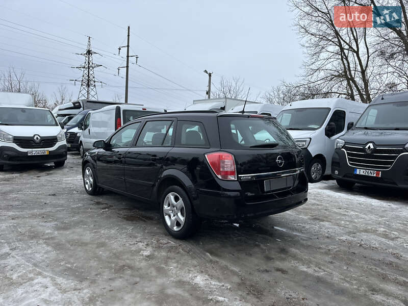 Универсал Opel Astra 2008 в Ровно