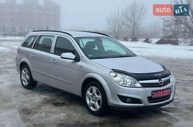 Универсал Opel Astra 2008 в Гайсине