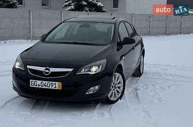 Хэтчбек Opel Astra 2011 в Виннице