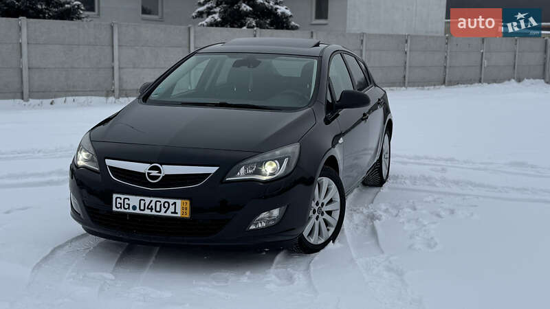 Хэтчбек Opel Astra 2011 в Виннице фото Хэтчбек Opel Astra 2011 в Виннице