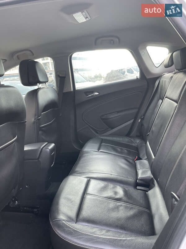 Хэтчбек Opel Astra 2013 в Львове