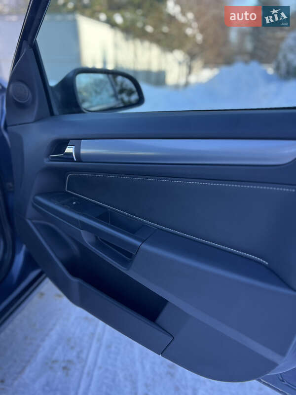 Универсал Opel Astra 2009 в Луцке