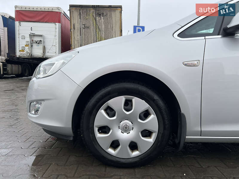 Универсал Opel Astra 2011 в Луцке фото 35 Универсал Opel Astra 2011 в Луцке