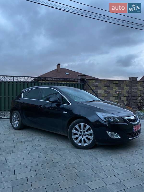 Хетчбек Opel Astra 2011 в Луцьку