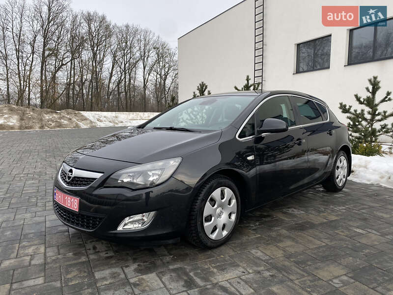 Хетчбек Opel Astra 2011 в Луцьку