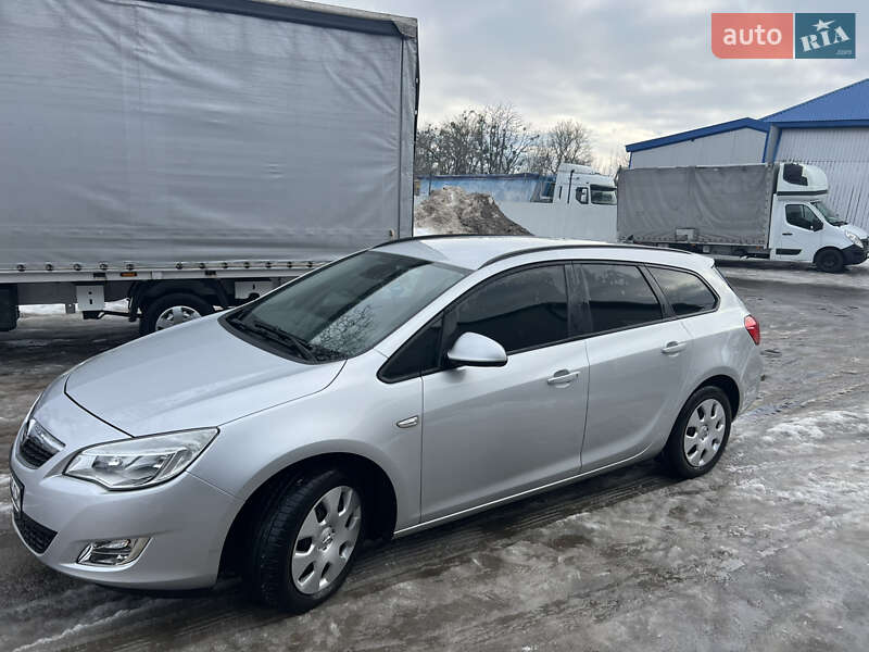 Универсал Opel Astra 2011 в Луцке фото 2 Универсал Opel Astra 2011 в Луцке