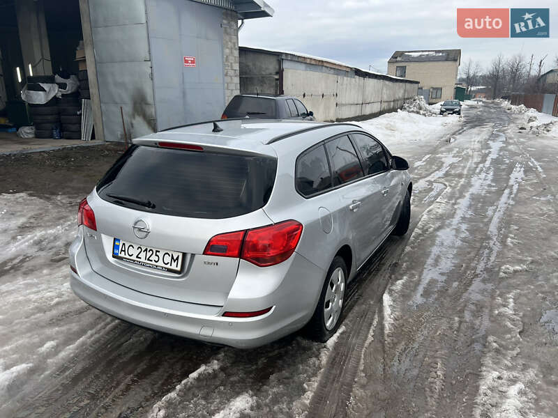 Универсал Opel Astra 2011 в Луцке фото 6 Универсал Opel Astra 2011 в Луцке
