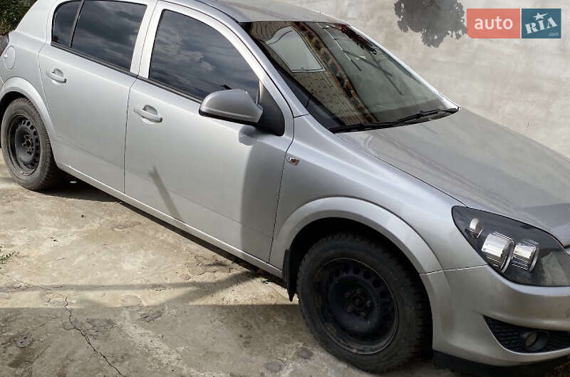 Хэтчбек Opel Astra 2011 в Боярке фото 4 Хэтчбек Opel Astra 2011 в Боярке