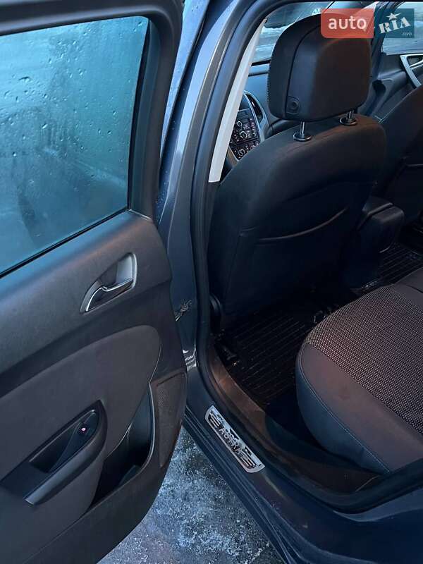 Универсал Opel Astra 2014 в Бродах