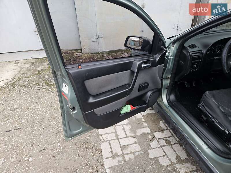 Седан Opel Astra 2007 в Запоріжжі
