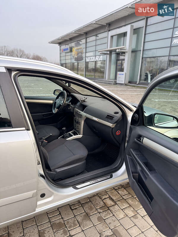 Универсал Opel Astra 2008 в Балаклее