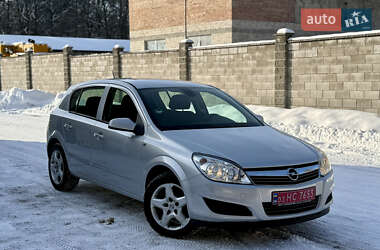 Хэтчбек Opel Astra 2008 в Луцке