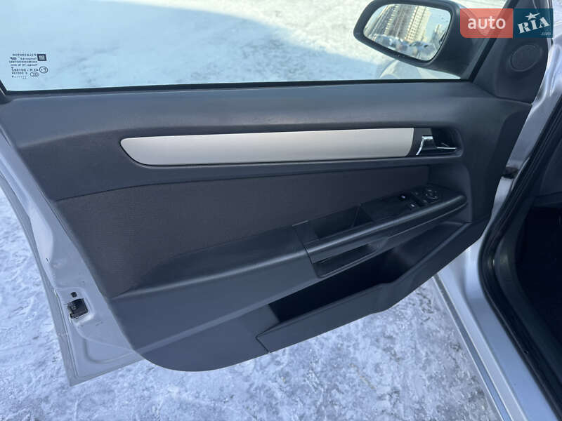 Универсал Opel Astra 2008 в Киеве фото 18 Универсал Opel Astra 2008 в Киеве