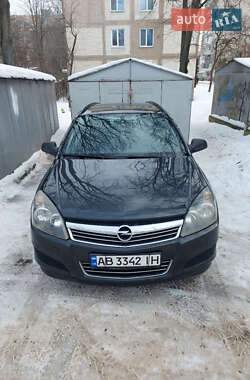 Универсал Opel Astra 2011 в Виннице