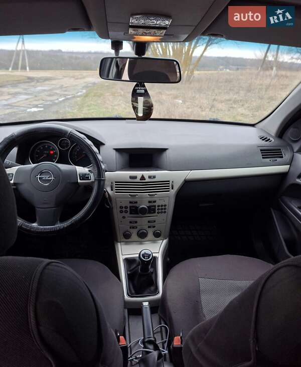 Хетчбек Opel Astra 2007 в П'ятихатках фото 6 Хетчбек Opel Astra 2007 в П'ятихатках