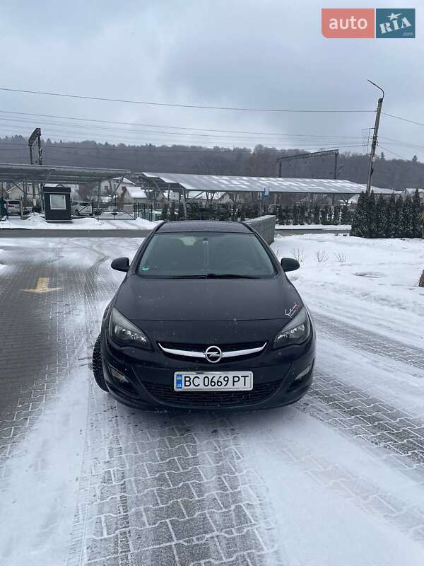 Універсал Opel Astra 2014 в Стрию