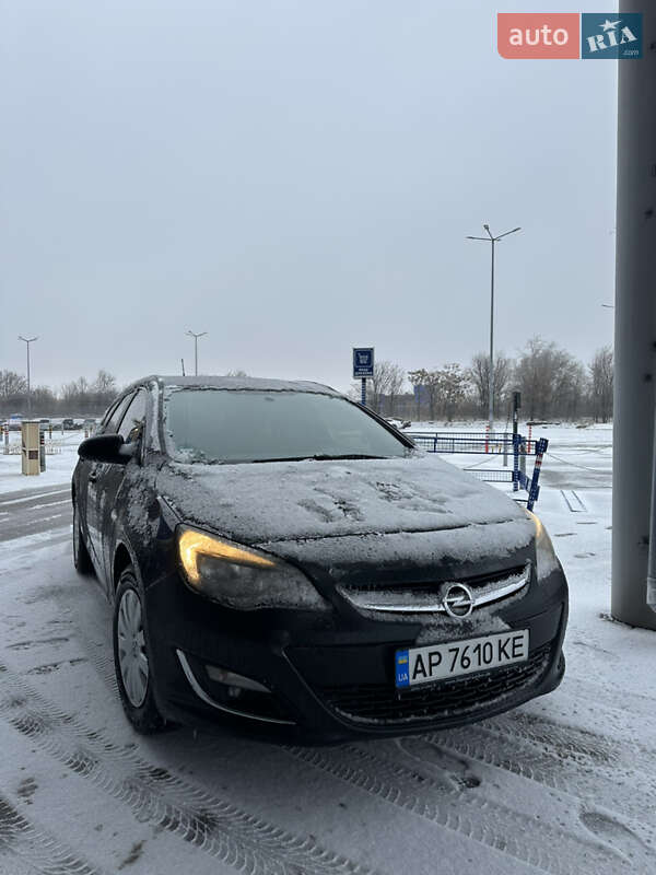 Opel Astra 2012