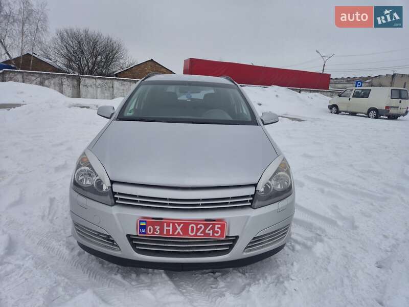 Универсал Opel Astra 2006 в Нововолынске