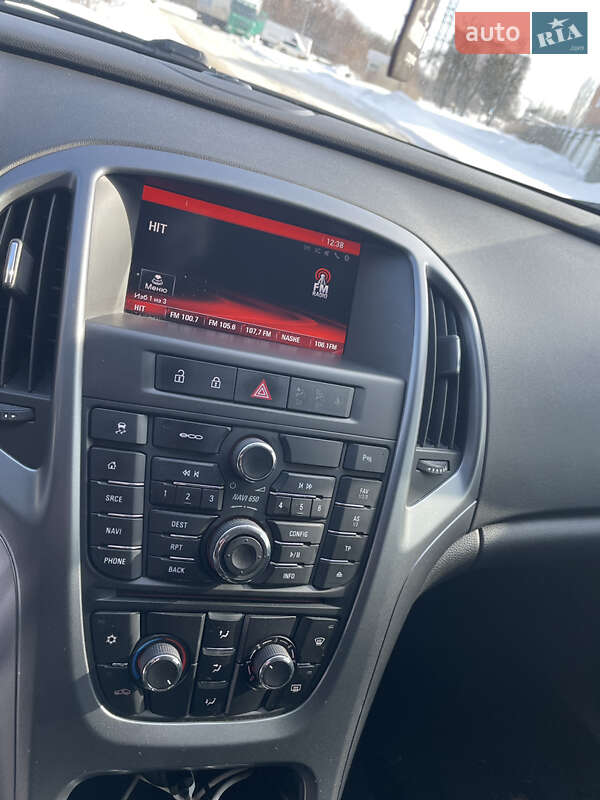 Универсал Opel Astra 2016 в Житомире