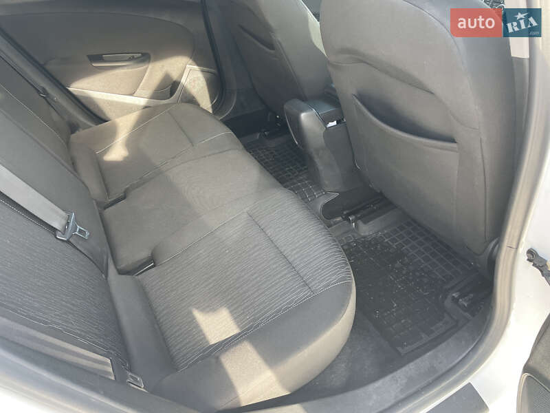 Универсал Opel Astra 2016 в Житомире