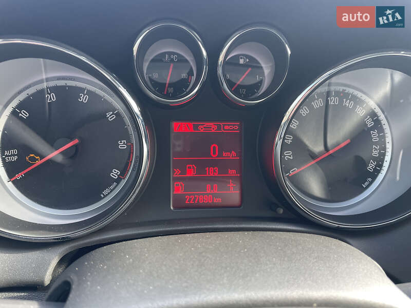 Универсал Opel Astra 2016 в Житомире