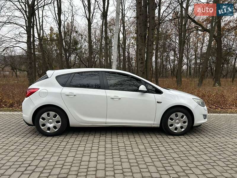 Хэтчбек Opel Astra 2010 в Жовкве
