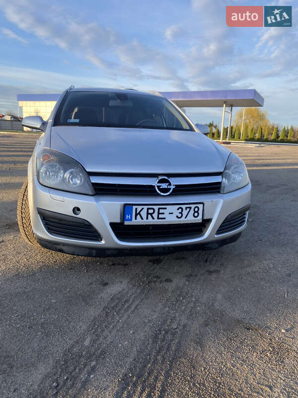 Універсал Opel Astra 2005 в Бишеві