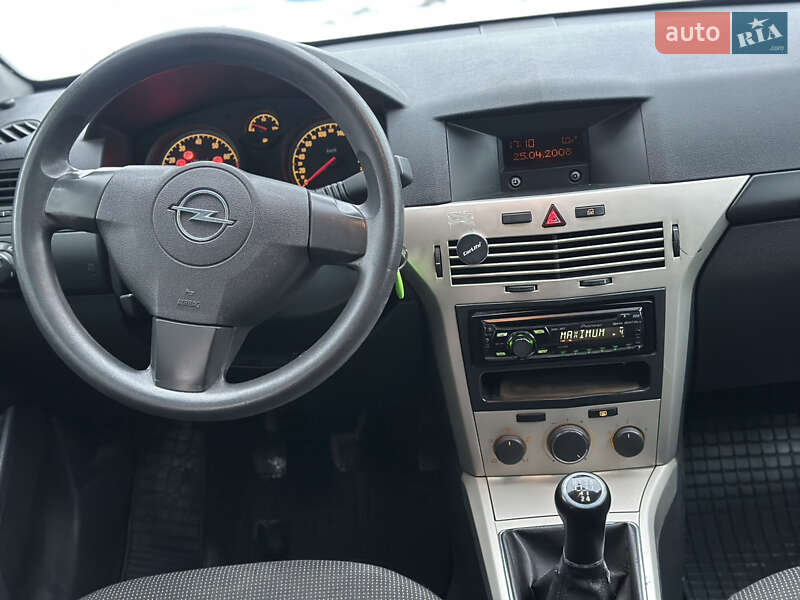 Хэтчбек Opel Astra 2008 в Ивано-Франковске