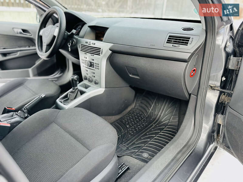 Хэтчбек Opel Astra 2009 в Киеве фото 25 Хэтчбек Opel Astra 2009 в Киеве