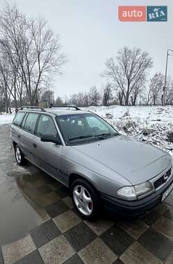 Универсал Opel Astra 1995 в Новом Калинове