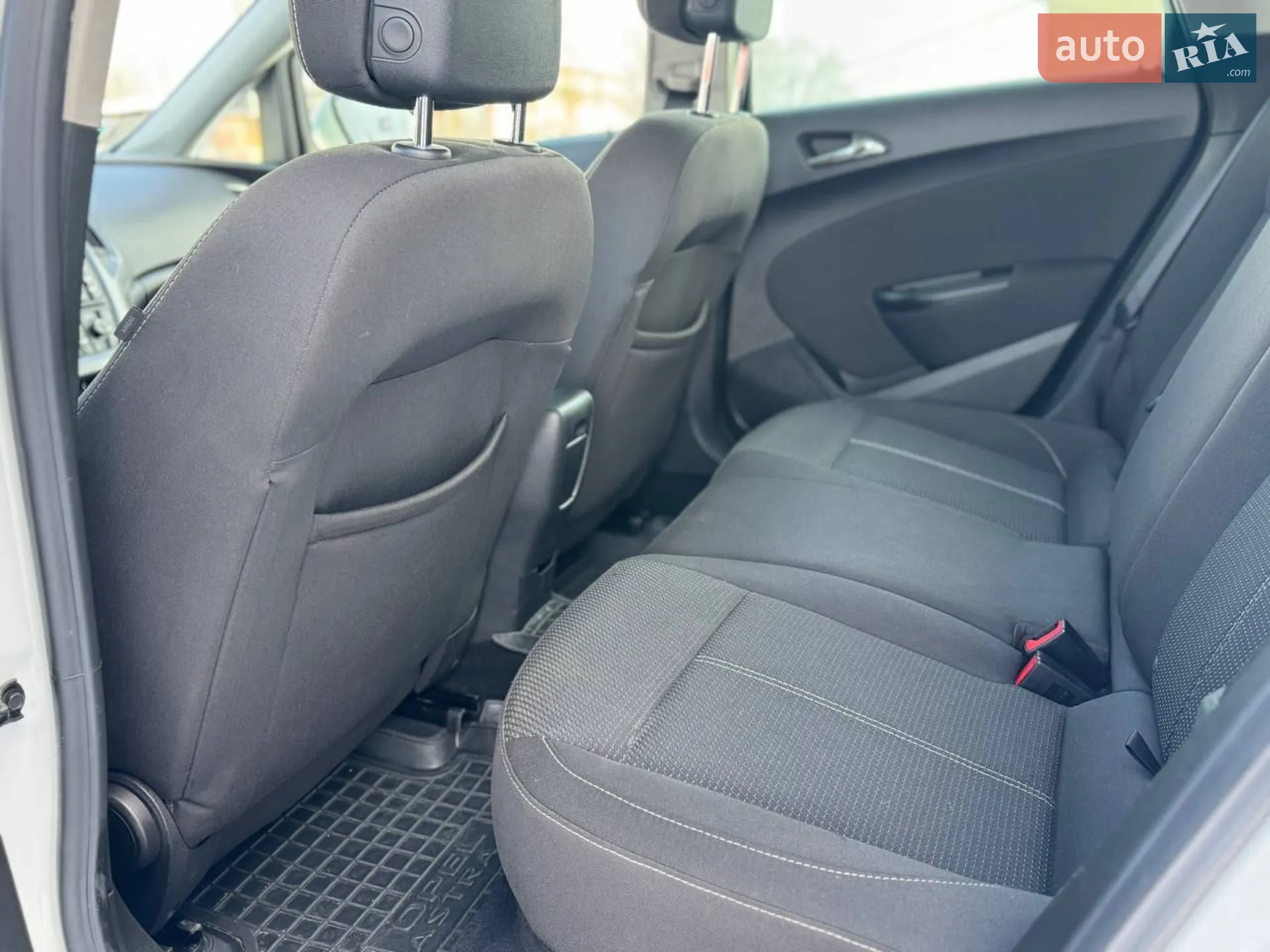2013 Opel Astra - мініатюра 9