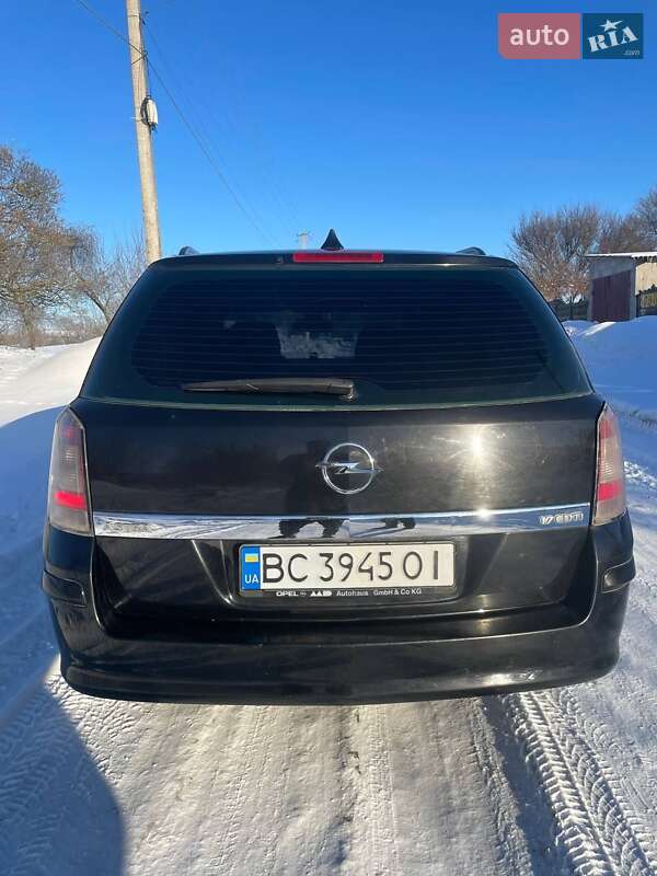 Универсал Opel Astra 2008 в Казатине