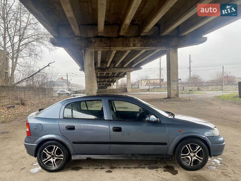Хетчбек Opel Astra 1998 в Мукачевому