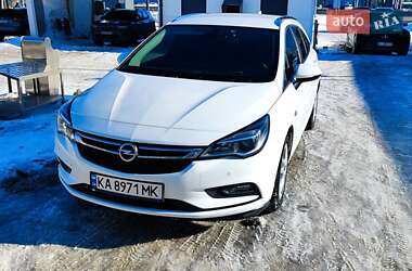 Універсал Opel Astra 2017 в Києві
