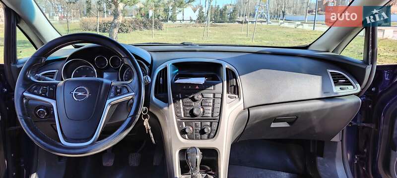 Универсал Opel Astra 2011 в Николаеве