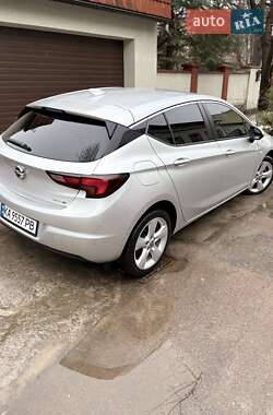 Хетчбек Opel Astra 2016 в Львові