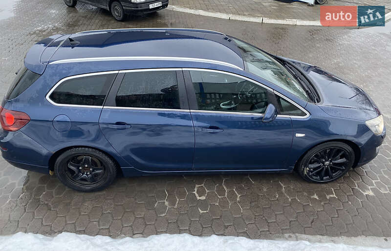 Універсал Opel Astra 2011 в Костопілі