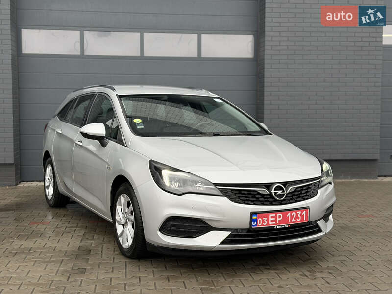 Opel Astra 2021