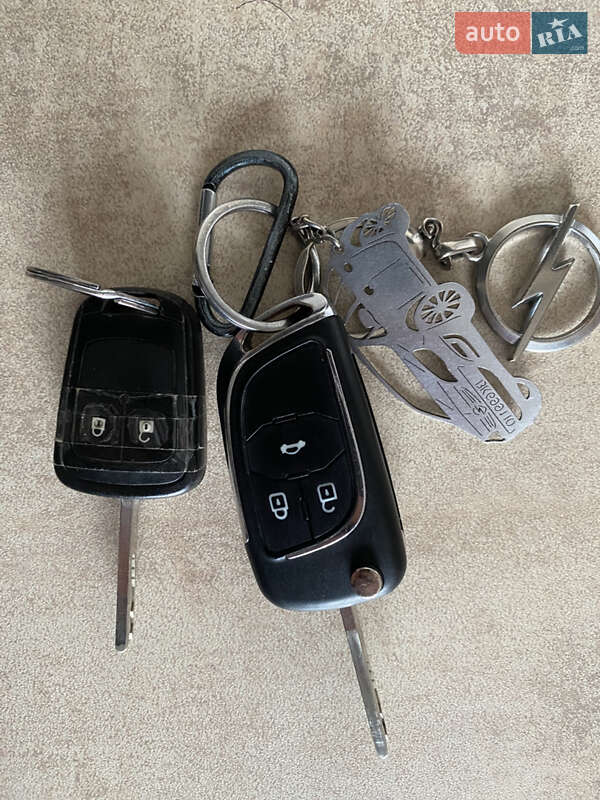 Універсал Opel Astra 2011 в Костопілі