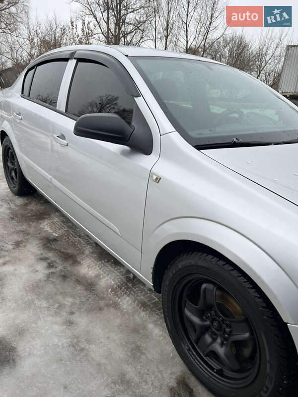 Седан Opel Astra 2008 в Києві