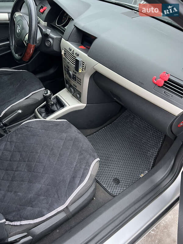 Седан Opel Astra 2008 в Києві