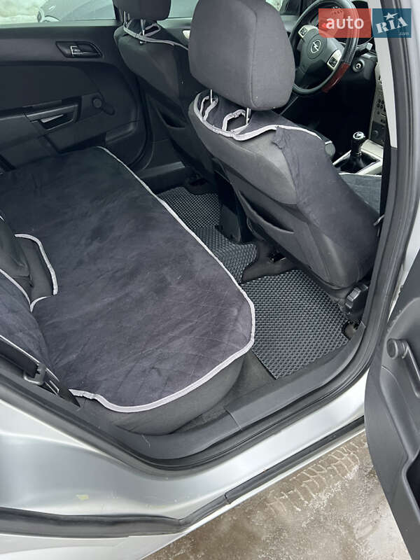 Седан Opel Astra 2008 в Києві