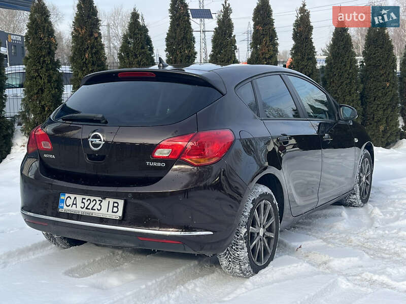 Хэтчбек Opel Astra 2012 в Киеве