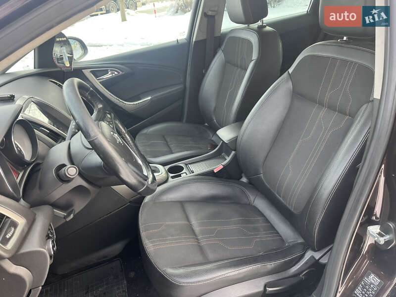 Хэтчбек Opel Astra 2012 в Киеве