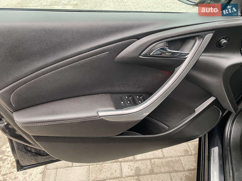 Универсал Opel Astra 2013 в Ходорове