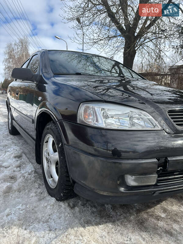 Седан Opel Astra 2006 в Козятині