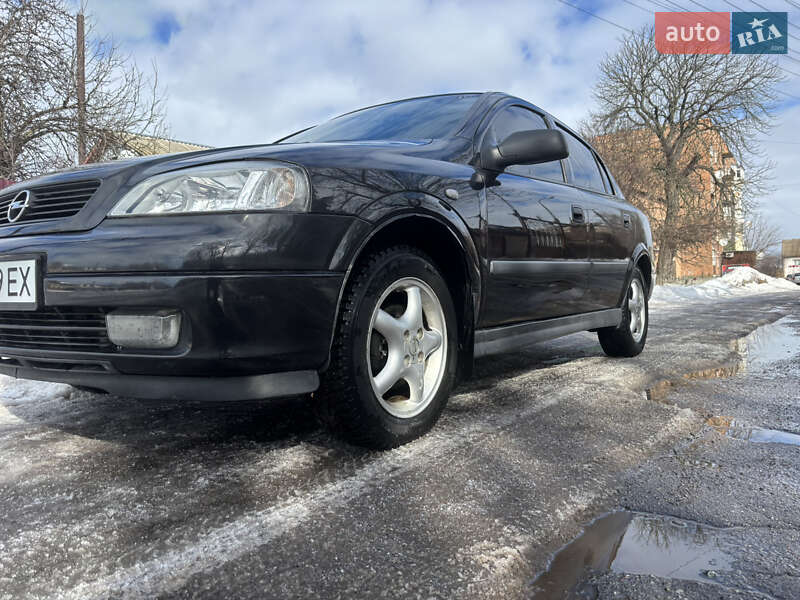 Седан Opel Astra 2006 в Козятині