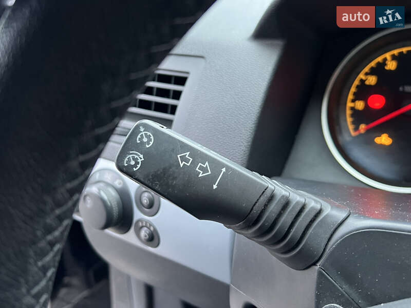 Універсал Opel Astra 2006 в Лубнах